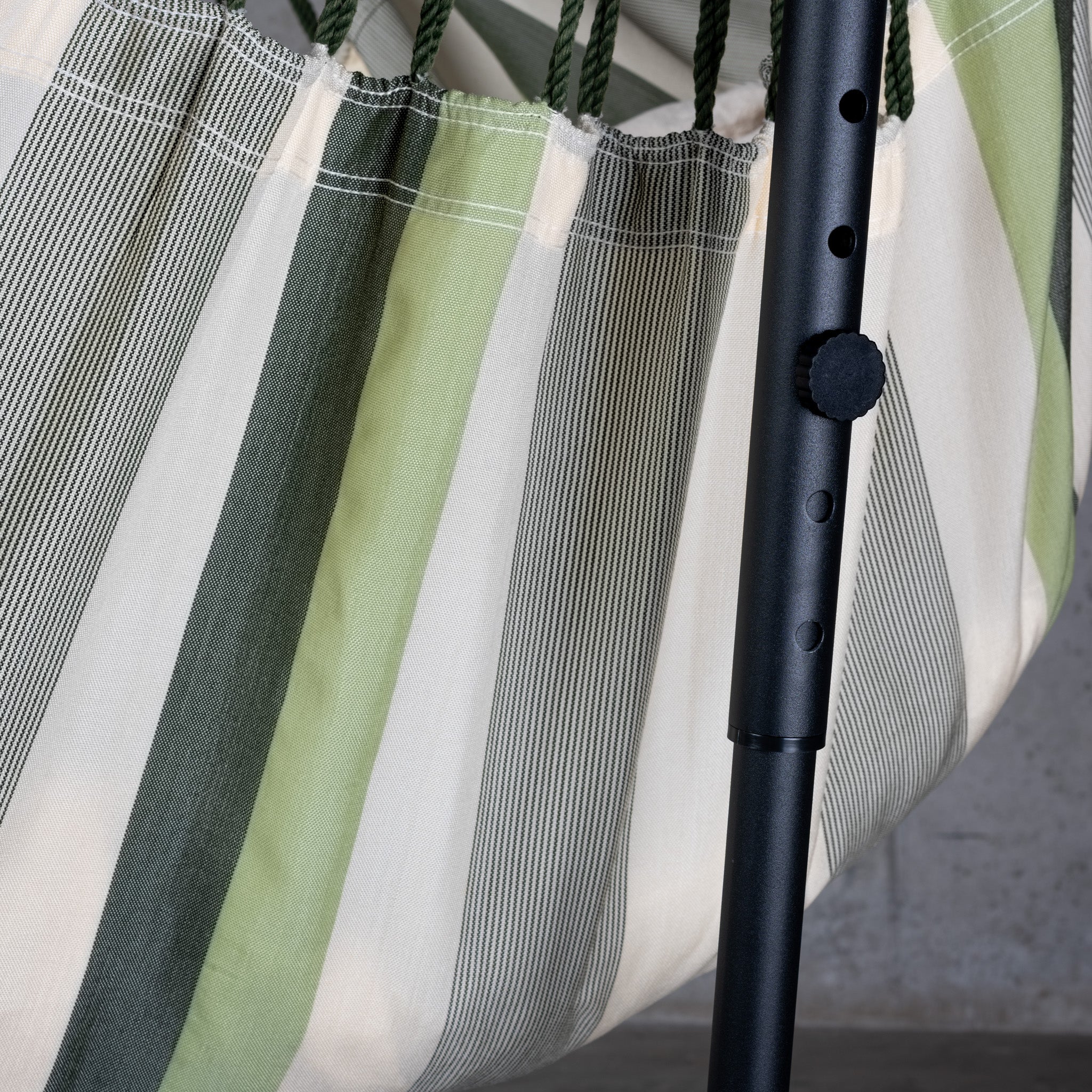 Fiji Outdoor Cedar – Hängesessel Comfort Size Outdoor mit verzinktem Stahl-Gestell - Image 3